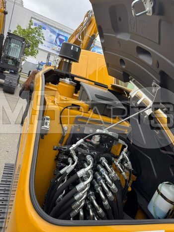 Фото: Мини-экскаватор XCMG XE60G